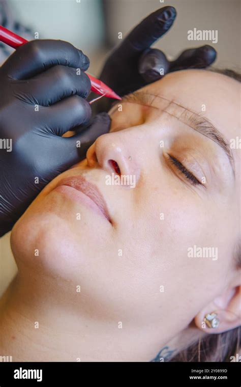 Beauty techniques hi-res stock photography and images - Alamy