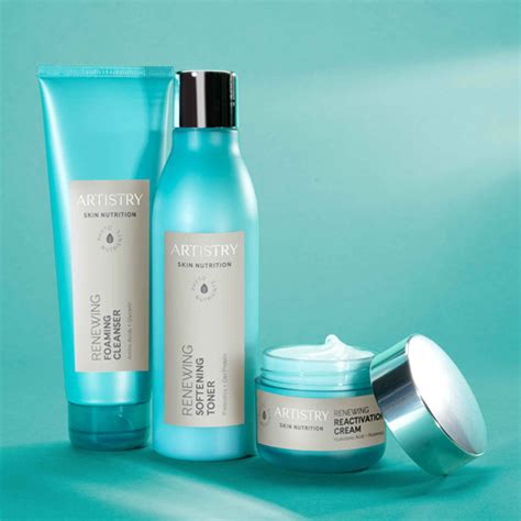 What artistry secrets guarantee elegant bridal makeup lasts all day & photographs flawlessly?