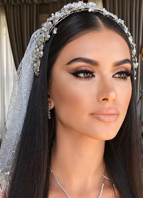 62 Stunning bridal makeup looks to brighten your Big Day - Lily Fashion ...