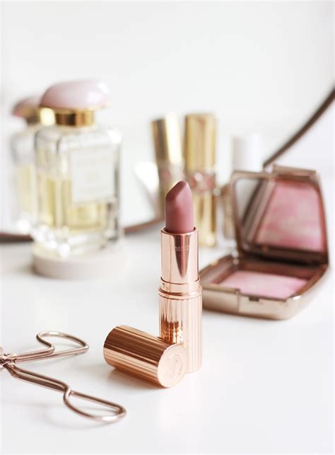 40 Simple Yet Compelling Beauty Blog Post Ideas | Pint Sized Beauty ...