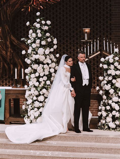 Audra Mari Shares Details of Dress She Wore to Marry Josh Duhamel