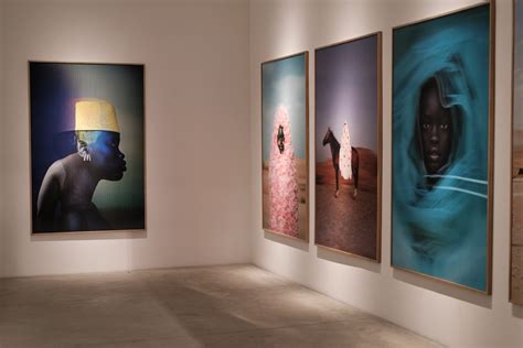 Tips for the Novice Art Collector - Home & Texture