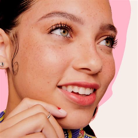 How To Apply Makeup In The Right Order For Your Best Base Yet | Glamour UK