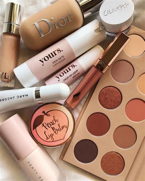 💌 ꒱┊𝑠𝑜𝑚𝑒𝑡𝘩𝑖𝑛𝑔 𝑠𝑝𝑒𝑐𝑖𝑎𝑙 | Skin makeup, Makeup kit, Makeup set