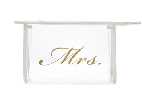 List of Wedding Day Essentials for your Bridal Touch-up Kit