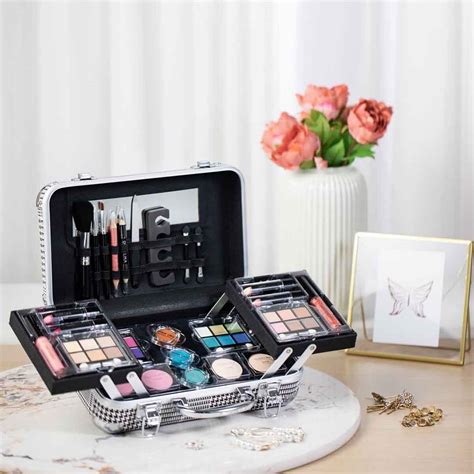 Must-Have Bridal Makeup Products for Your Big Day