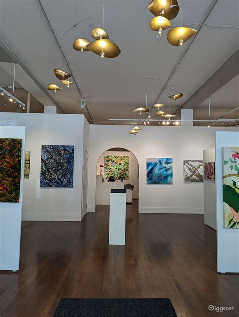 Beautiful and Elegant Art Gallery | Rent this location on Giggster