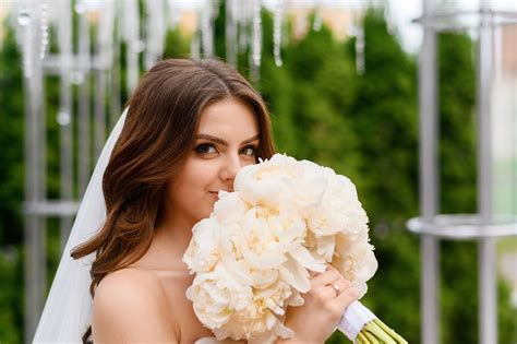 Tips To Manifest A Natural Bridal Glow