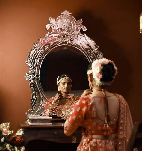 Make-Up Essentials To Include In Your Bridal Touch-Up Kit - Wedding Affair