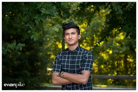 » High School Senior Portrait Photographer Evan Pike Photography