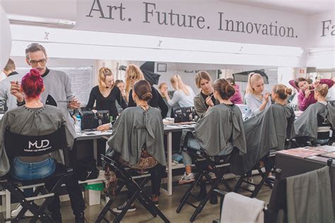 Discover The Art Of Beauty Makeup: Join Our Beauty Essentials Makeup ...