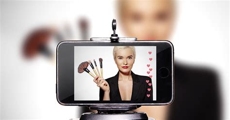 Beyond swatches: How to visually showcase elegant makeup artistry skills effectively?