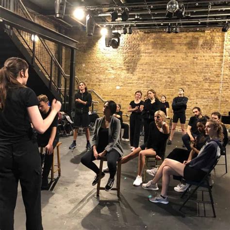 A Guide to 5 Best Drama Schools London | Facilities, Rates, Courses ...
