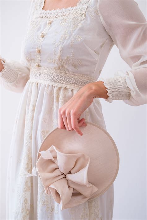 What is Elegant Style in Fashion? 12 Best Examples to Understand Quick ...