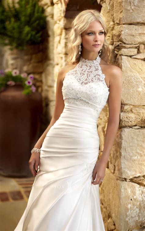 33 Elegant High-neck Wedding Dresses To Try - Mrs to Be