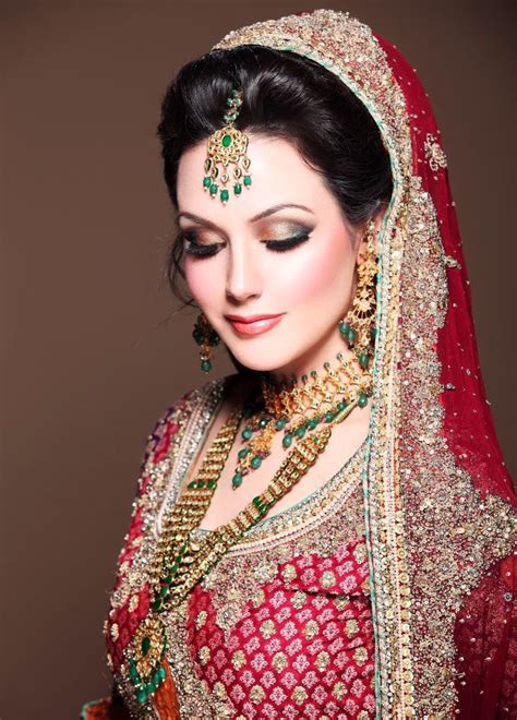 Latest Dulhan Makeup by Kashee’s Beauty Parlour – Complete Details ...