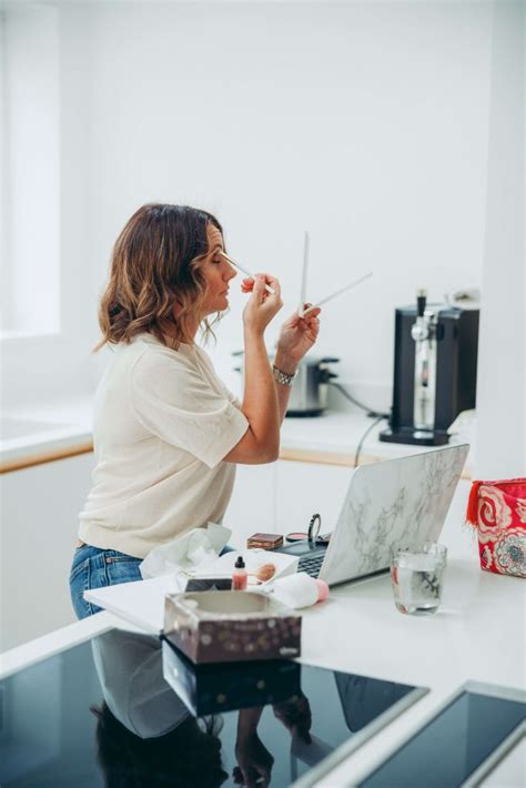 Virtual Makeup Coaching - Makeup Doctor